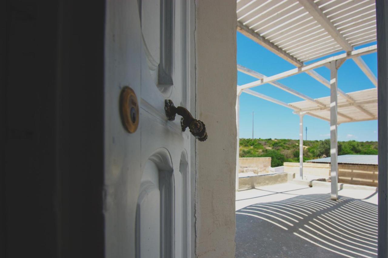 Masseria La Scalella - Fortificato マンドゥーリア エクステリア 写真